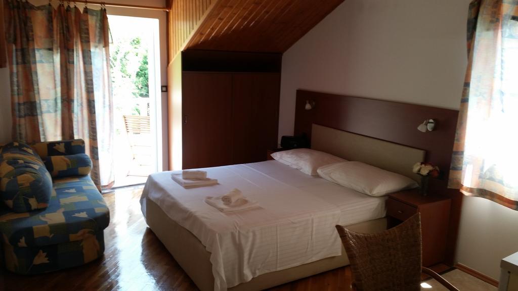 Apartments Vile Holiday Živogošće 部屋 写真