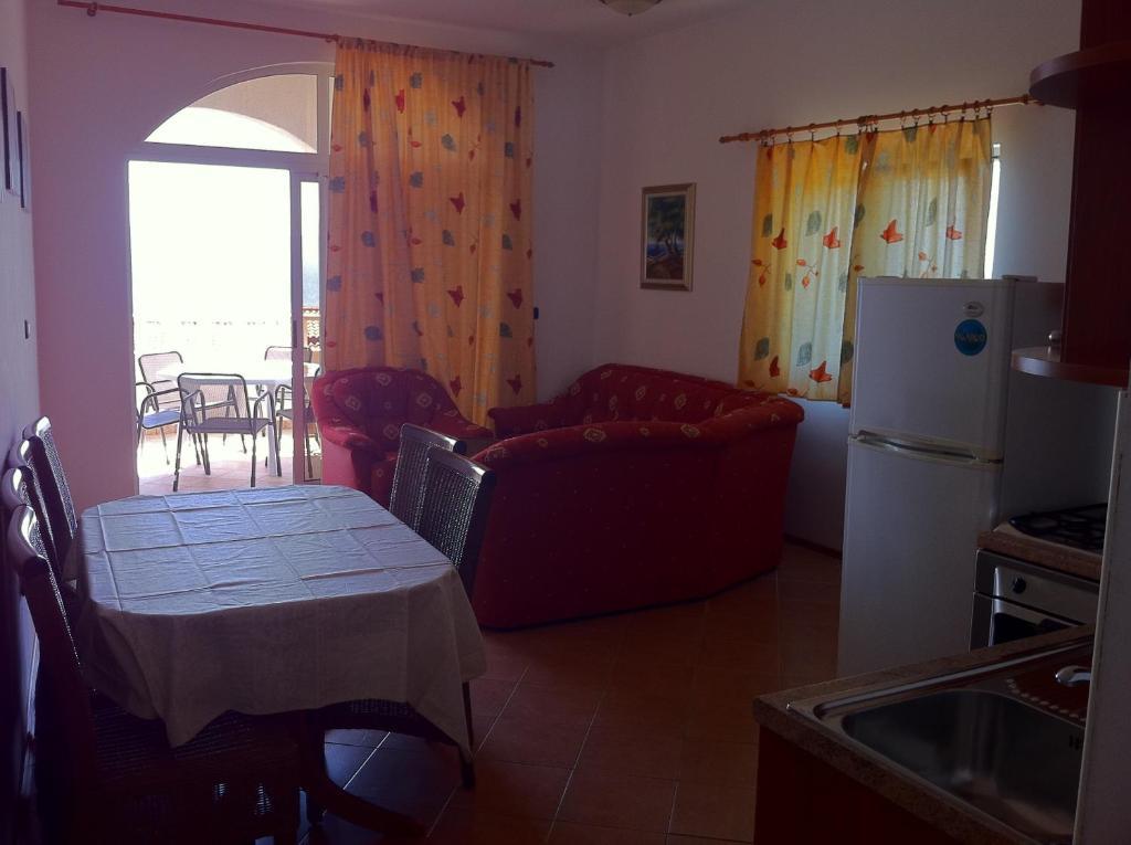 Apartments Vile Holiday Živogošće 部屋 写真